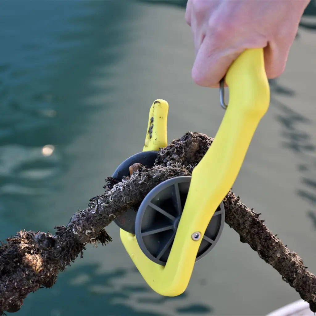 Heavy-Duty G-Hook – Secure, Lift & Conquer Every Task